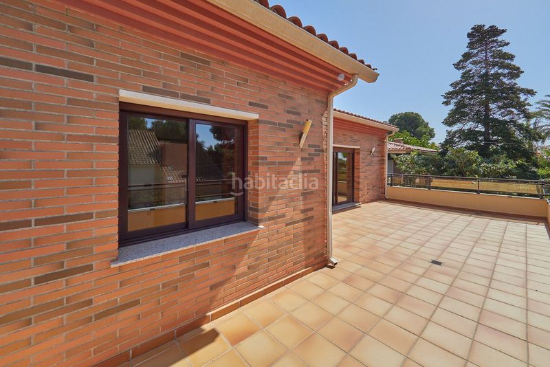 Foto ff75cfbd-afca-4c34-9fa5-e9276b6b3d21. Xalet amb calefacció aparcament piscina a Segur de Calafell nucli urbà Segur de Calafell