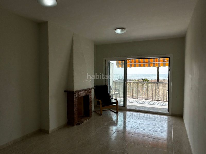 Foto 319c0463-3e75-41b1-92c3-08c9527a12e9. Pis a Segur Platja Segur de Calafell