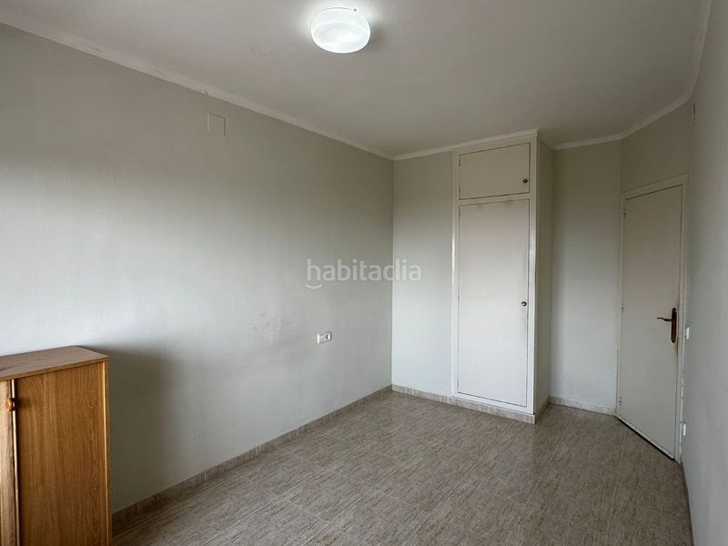 Foto b376625f-eaab-4862-95fc-b1cebe498dc5. Pis a Segur Platja Segur de Calafell