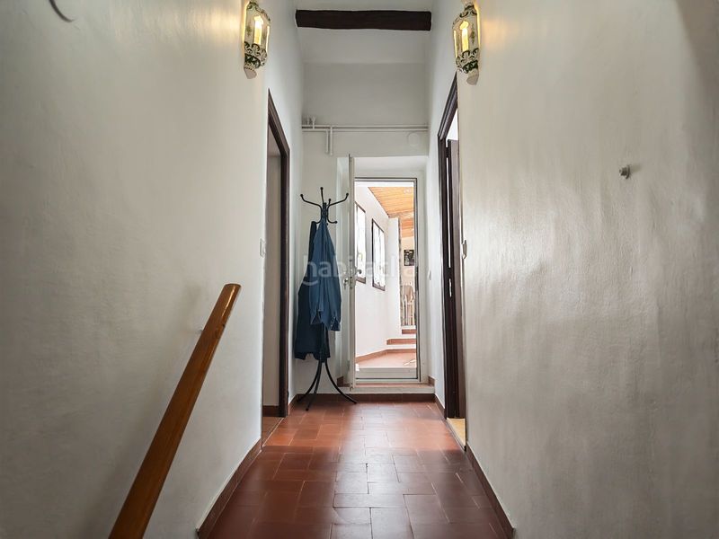 Foto 0c85e631-2f5a-4bb6-a676-9b42f689c21d. Casa adossada a Llorenç del Penedès