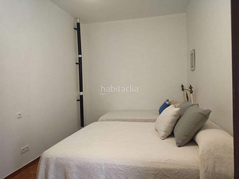 Foto c927e10f-a26d-4982-a1cc-35228730a6d3. Casa adossada a Llorenç del Penedès