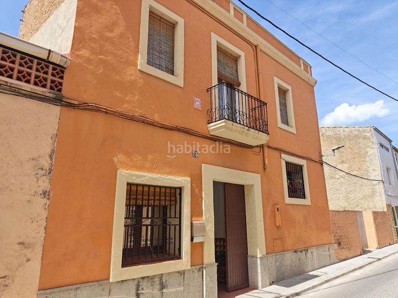 Foto d6a80d2b-0341-434e-8d8b-e28f39f3e9c5. Casa adossada a Llorenç del Penedès