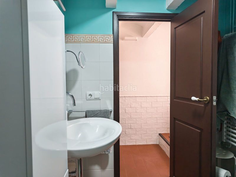 Foto d7ae1c72-663e-45a1-8d8a-aaf2f99cbbd3. Casa adossada a Llorenç del Penedès