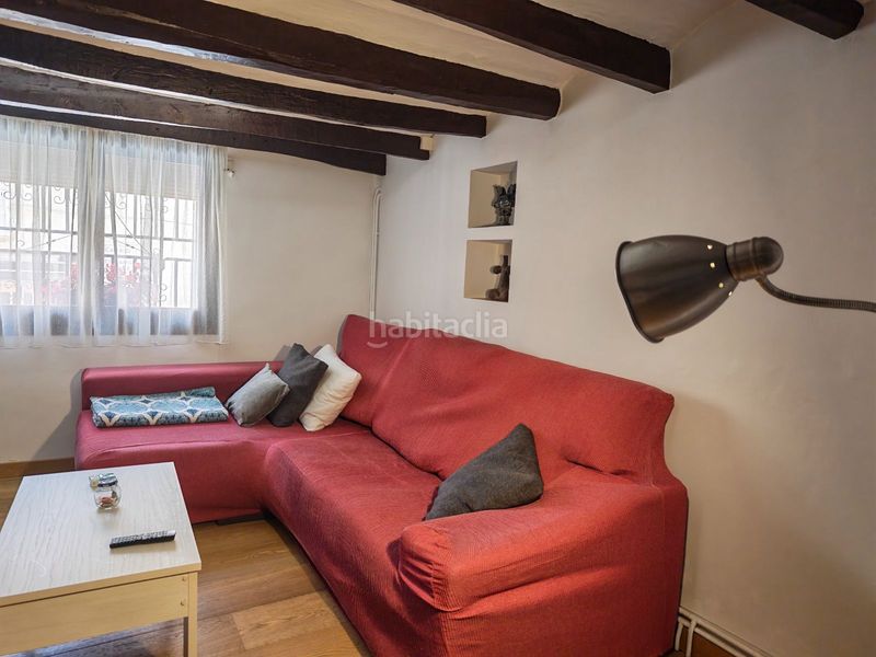 Foto f8c82e05-550d-4a3a-bbd5-c042d61853f2. Casa adossada a Llorenç del Penedès