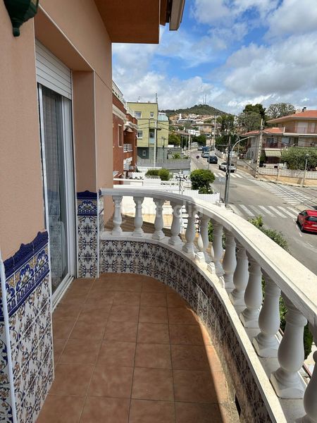 Foto 93e0098a-d6c4-4899-b811-e29bee7d880a. Casa amb aparcament a Segur de Calafell nucli urbà Segur de Calafell