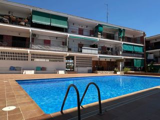 Apartamento  Suissa. Apartamento con piscina comunitaria