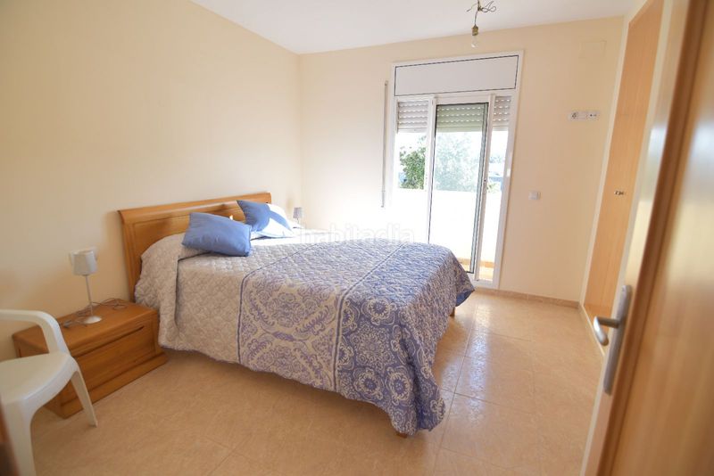 Foto 9c491193-4841-4e08-b63c-65c2523f9848. Casa adossada a Santa Oliva