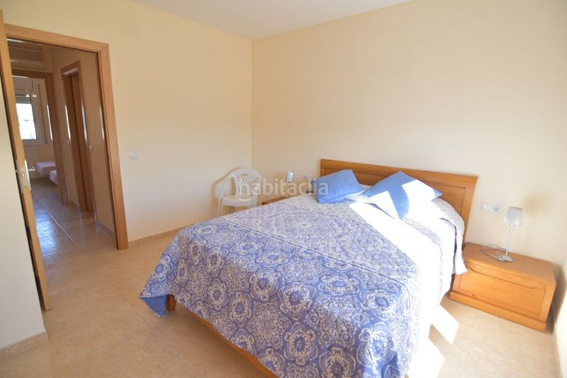 Foto d6f77400-bb1f-4a0b-87e7-e76cbdf68b7b. Casa adossada a Santa Oliva