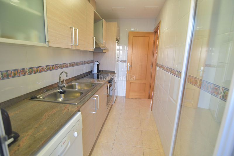 Foto fe885ecc-3b1c-4689-b720-1885f39f4789. Casa adossada a Santa Oliva