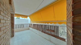 Pis  Narcis monturiol. Piso de 3 habitaciones con terraza y ascensor en torredembarra