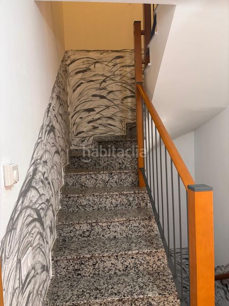 Foto 1bd9d1ce-5725-4ae3-aa49-8babfdb1a1a3. Casa adossada amb calefacció aparcament a Bellvei