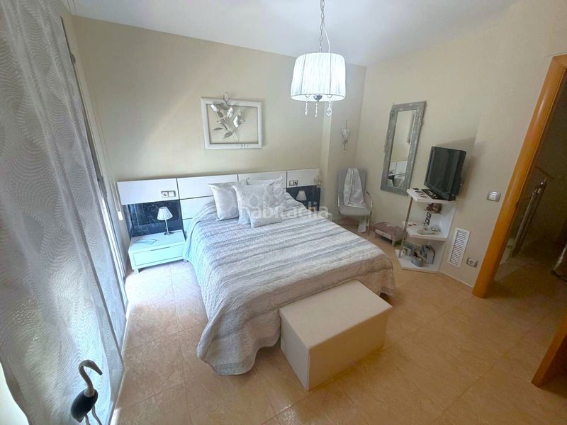 Foto d48271a3-0834-4726-b663-39c843e76180. Casa adossada amb calefacció aparcament a Bonavista Vendrell (El)