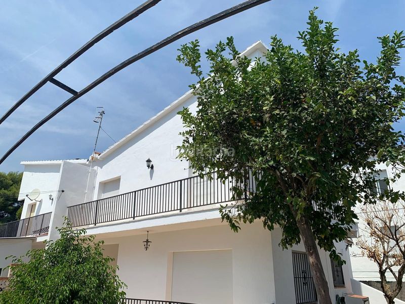 Foto 6666348c-7c81-475f-9d7b-3284b876fe3a. Casa aparellada amb calefacció a Segur de Calafell nucli urbà Segur de Calafell