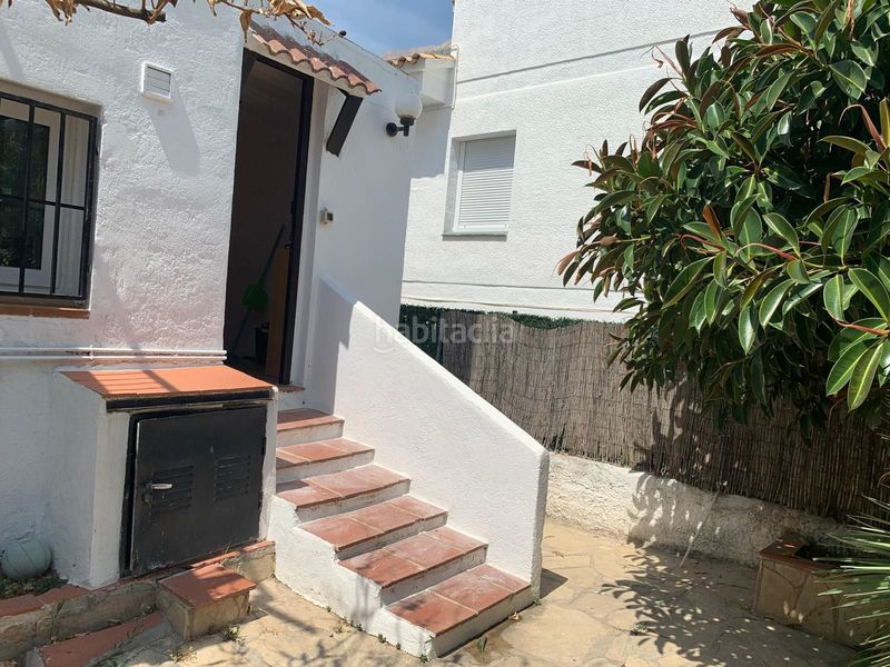 Foto e481e60a-4c01-481e-8aec-daed5699a2f5. Casa aparellada amb calefacció a Segur de Calafell nucli urbà Segur de Calafell