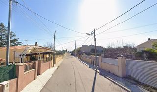 Chalet  Llivia (maset). Vivienda unifamiliar ocupada de 41 m en masquefa  ideal inversor