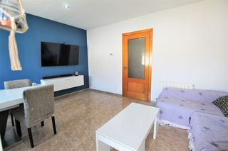 Rent Semi detached house  Noguera ribagorçana. Casa adosada en alquiler urb. oasis park