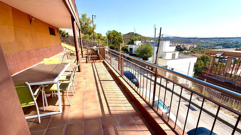 Foto 91ba02f1-dce8-4205-ad8b-632a020b890f. Xalet amb calefacció aparcament piscina a Segur de Calafell nucli urbà Segur de Calafell