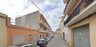Pis  Jaume i. Piso ocupado de 126 m junto a la estación en les franqueses del