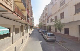 Pis  Sant joan. Piso ocupado de 102 m con 4 dormitorios junto a la estación de e