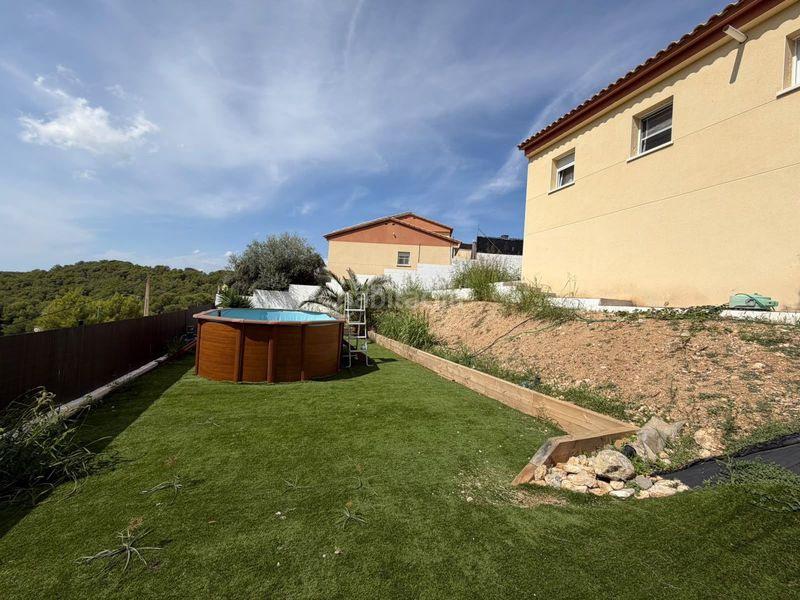 Foto 520d30b0-ed36-405d-81e1-d197281d2ca3. Casa aparellada amb calefacció aparcament piscina a Segur de Calafell