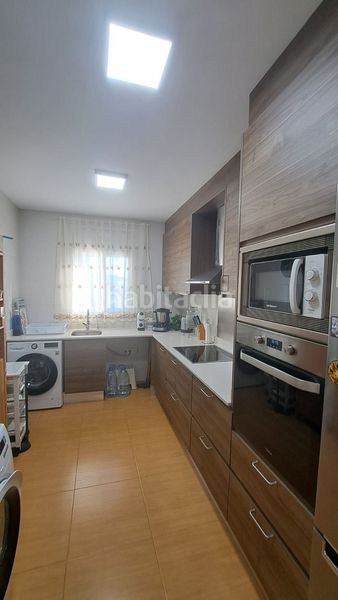 Foto 59a48874-0c0d-4705-a8a7-88e3ea47af05. Casa aparellada amb calefacció aparcament piscina a Segur de Calafell