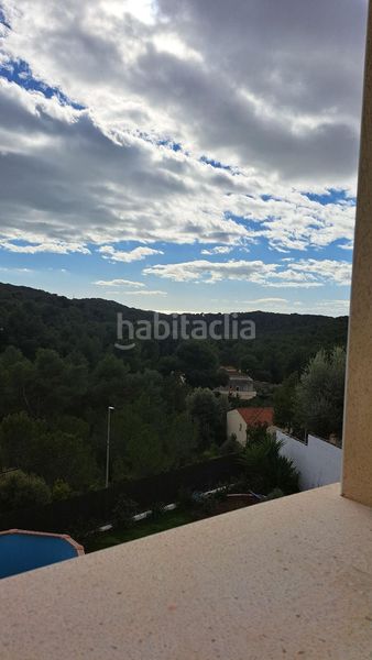 Foto b856ead4-f3c9-499a-8b5e-84768da85c82. Casa aparellada amb calefacció aparcament piscina a Segur de Calafell