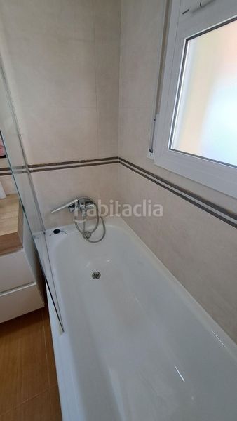 Foto cd1c7cc2-4481-4e62-a1d3-6f665541b705. Casa aparellada amb calefacció aparcament piscina a Segur de Calafell