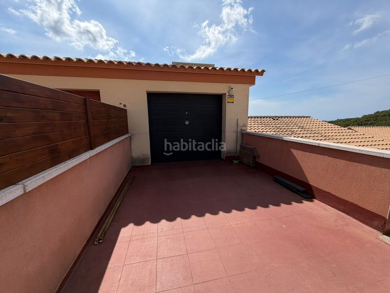 Foto f12b5ab4-5cb0-46bd-bfb5-0d8705a9c0e3. Casa aparellada amb calefacció aparcament piscina a Segur de Calafell