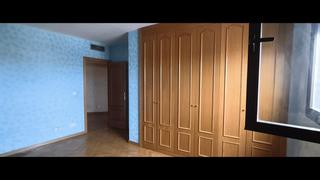 Pis en Centro de Especialidades. Vivienda de 1 dormitorio, planta baja, amplio!