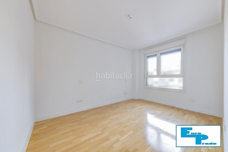 Foto abc98d5a-7d1b-419a-a665-bdefb845aa58. Piso ***categoria distincion y con todo lo soñado***tu ilusion cumplida . te enamorará!!! en Madrid