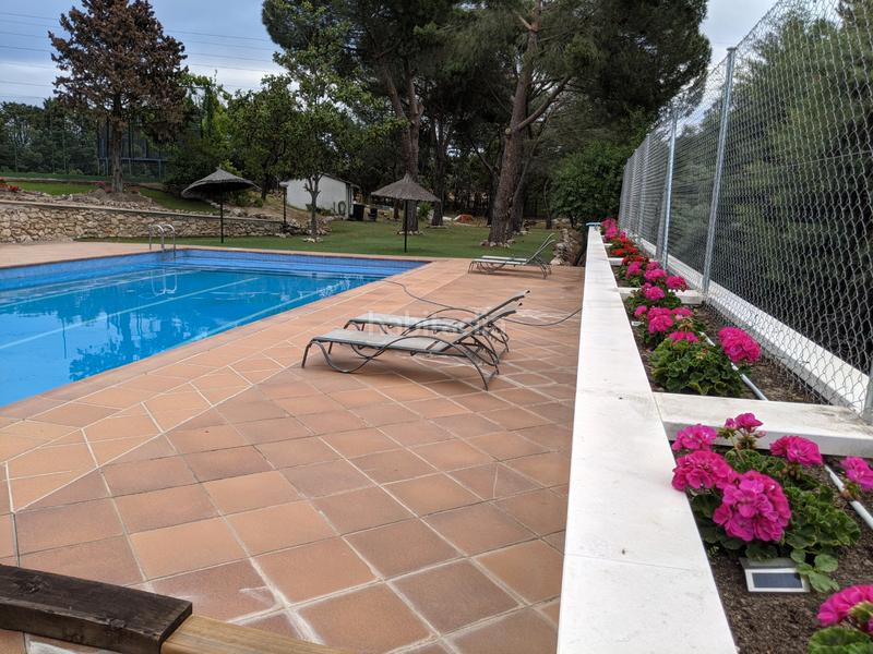 Foto c48bd53f-5ae7-4b2a-bddf-1c973b1a9571. Chalet unico, exclusivo para gente muy exigente que busca lo mejor . en Monteclaro. la mejor casa , con a mejor parcela .te enamorará!!! en Pozuelo de Alarcón