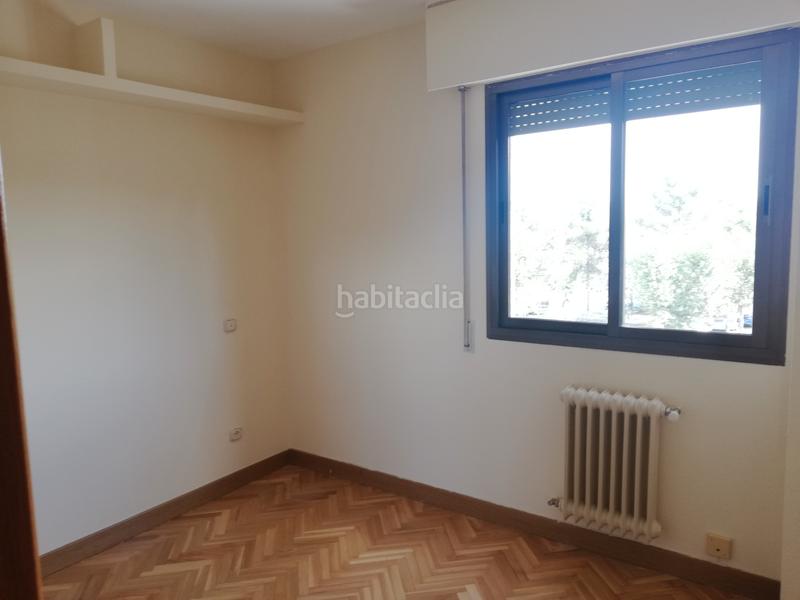 Foto 5aeda3d7-a20a-427f-bbb7-184ad261bbc2. Rent flat with fireplace heating parking pool in Avenida Europa Pozuelo de Alarcón