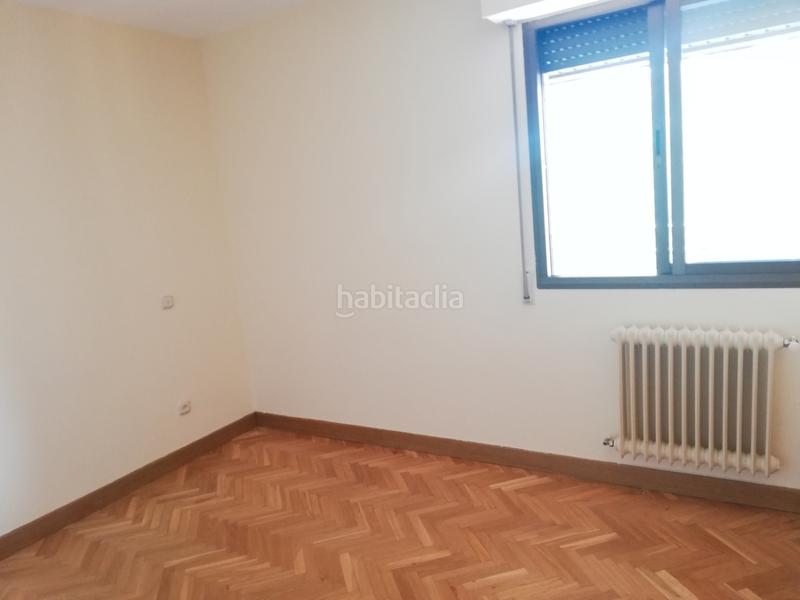 Foto 5bd1a2cc-1c08-4c4b-b67c-de42fbbe8cb9. Rent flat with fireplace heating parking pool in Avenida Europa Pozuelo de Alarcón