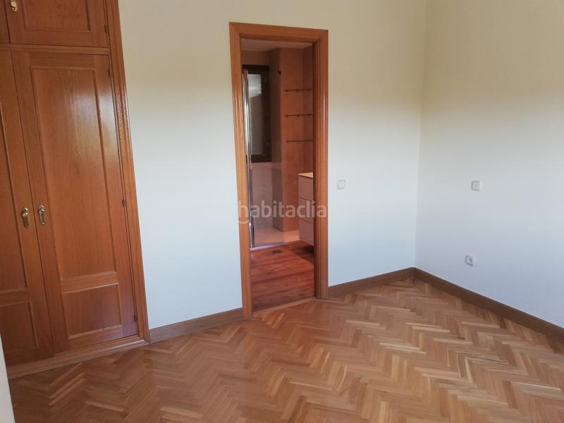 Foto 966aab1e-a677-42e2-befe-5f3ebb615273. Rent flat with fireplace heating parking pool in Avenida Europa Pozuelo de Alarcón