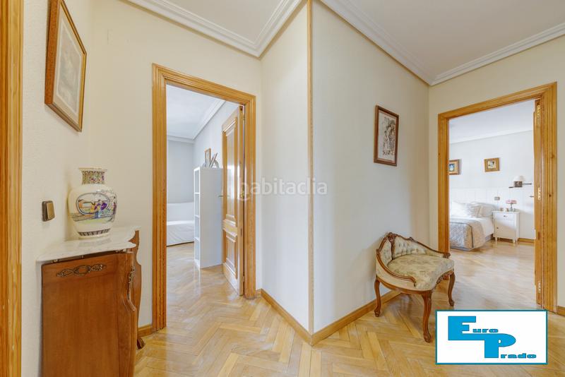 Foto 09db2588-799d-44cb-ad97-6aa2dc09f5b2. Casa aparellada amb xemeneia calefacció aparcament piscina a Rozas de Madrid (Las)