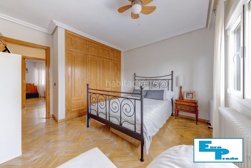 Foto 27a192e2-523f-4ee0-a0f8-28291637d846. Casa aparellada amb xemeneia calefacció aparcament piscina a Rozas de Madrid (Las)