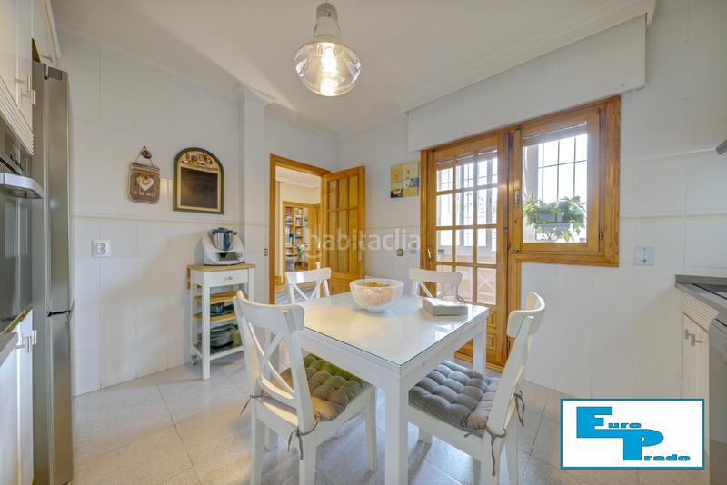 Foto 46083009-ef18-42b8-946b-9075553b459e. Casa aparellada amb xemeneia calefacció aparcament piscina a Rozas de Madrid (Las)