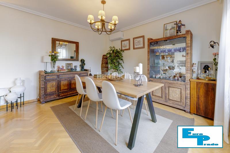 Foto 4a9649ab-8c08-418e-b9c5-02d3e1023c2f. Casa aparellada amb xemeneia calefacció aparcament piscina a Rozas de Madrid (Las)