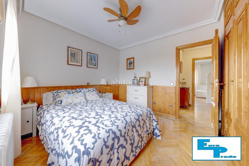 Foto 64d7089d-f8f7-4d7c-851a-1554addfbccb. Casa aparellada amb xemeneia calefacció aparcament piscina a Rozas de Madrid (Las)