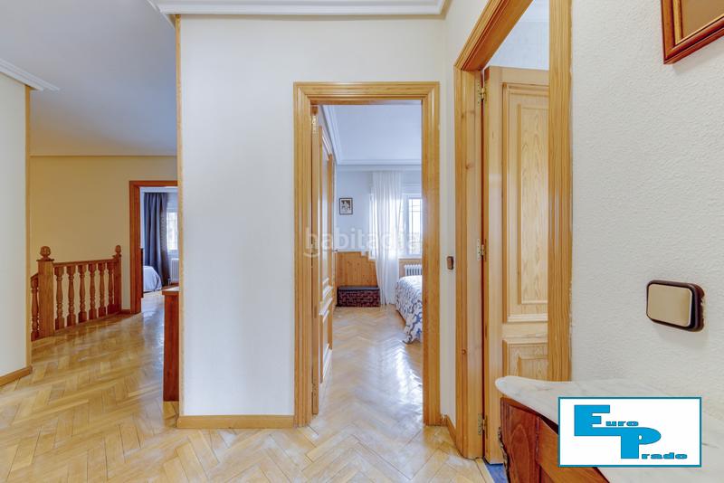 Foto 7f481631-97d1-4d41-a1cf-59dd49eecea9. Casa aparellada amb xemeneia calefacció aparcament piscina a Rozas de Madrid (Las)