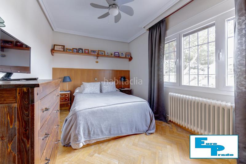 Foto 9bc12d06-dc58-45cc-a7da-2e80c938d5fa. Casa aparellada amb xemeneia calefacció aparcament piscina a Rozas de Madrid (Las)