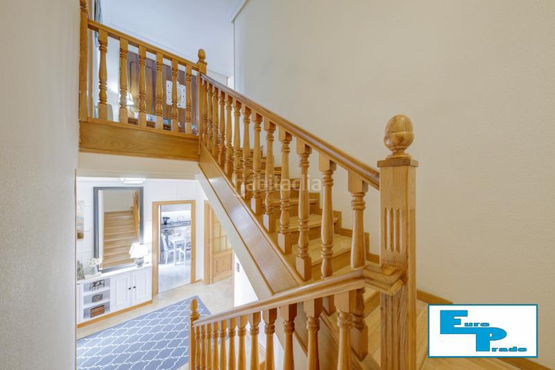 Foto c968a2a3-956d-4e9e-bb34-84571f2ef9ff. Casa aparellada amb xemeneia calefacció aparcament piscina a Rozas de Madrid (Las)