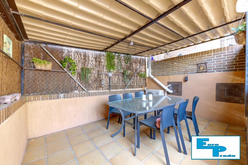 Foto ddaf33e6-fc1f-42bb-9b5d-e11f45a33753. Casa aparellada amb xemeneia calefacció aparcament piscina a Rozas de Madrid (Las)