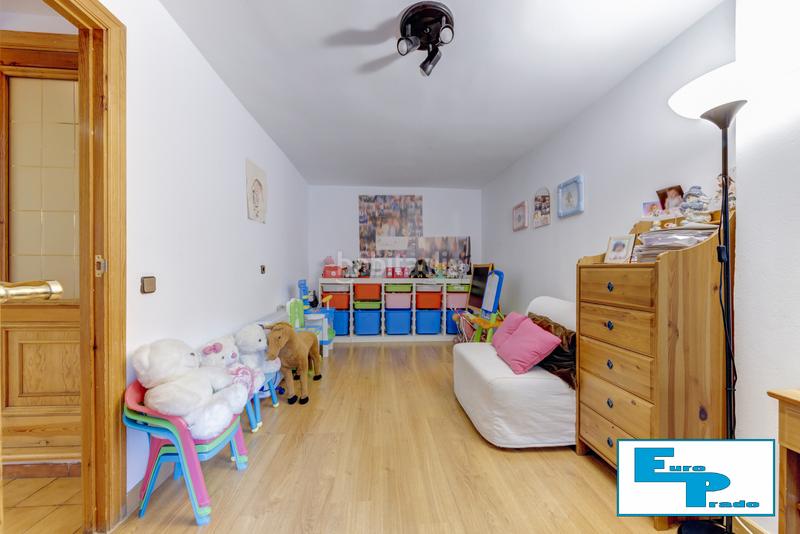 Foto f7426077-568b-48bf-84a5-4b1bb7e8c248. Casa aparellada amb xemeneia calefacció aparcament piscina a Rozas de Madrid (Las)