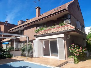 Casa pareada en Avenida Europa. Unico, exclusivo para gente muy exigente que busca lo mejor . en