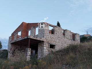 Chalet in Senda de la fuente garcía 50. Chalet a medio construir en el mirador del cid en trijueque
