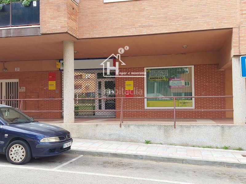 Foto 411d7cd0-8a3d-49ad-9a8d-e700f1ca1fe7. Local comercial  , dividido en oficinas y salas, con iva deducible en Guadalajara