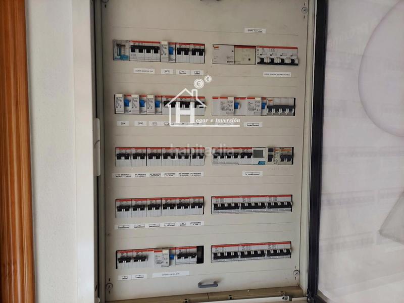 Foto 478b0c2b-6a82-4120-bf0b-621db539320b. Local comercial  , dividido en oficinas y salas, con iva deducible en Guadalajara