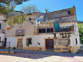 Maison  Luis sierra. Casa con terraza en la plaza de fuentelviejo