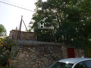 Finca rústica  Coso. Solar urbano con muros y puerta en la parte alta de fuentelviejo
